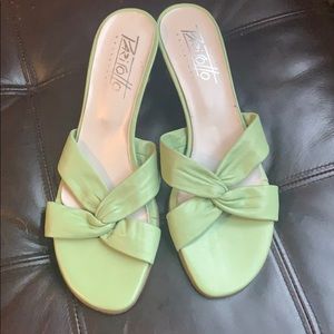 NEVER WORN Parisotto Green Heeled Sandal Size 7.5